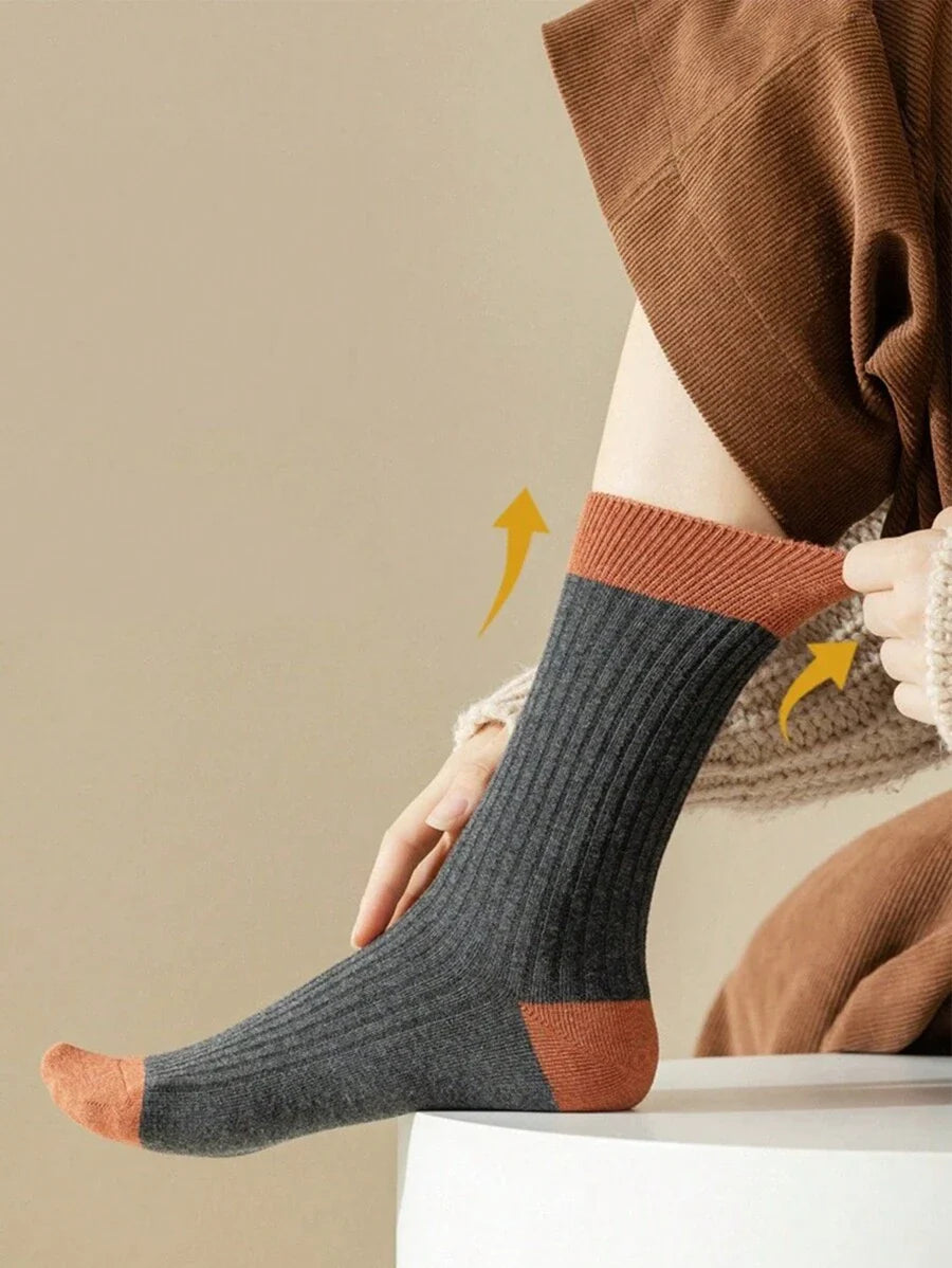 Women's Crew Socks with Ruffled Edge and Ribbed Texture