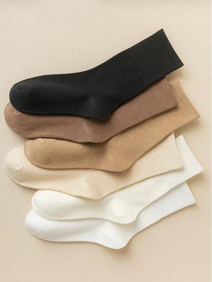 Women's Crew Socks with Ruffled Edge and Ribbed Texture