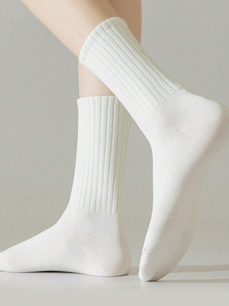 Women's Crew Socks with Ruffled Edge and Ribbed Texture