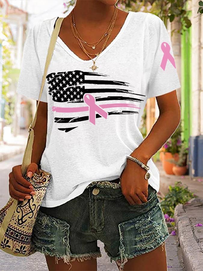 T-shirt à col en V pour femme, avec ruban rose et drapeau américain, symbole de sensibilisation au cancer du sein. 