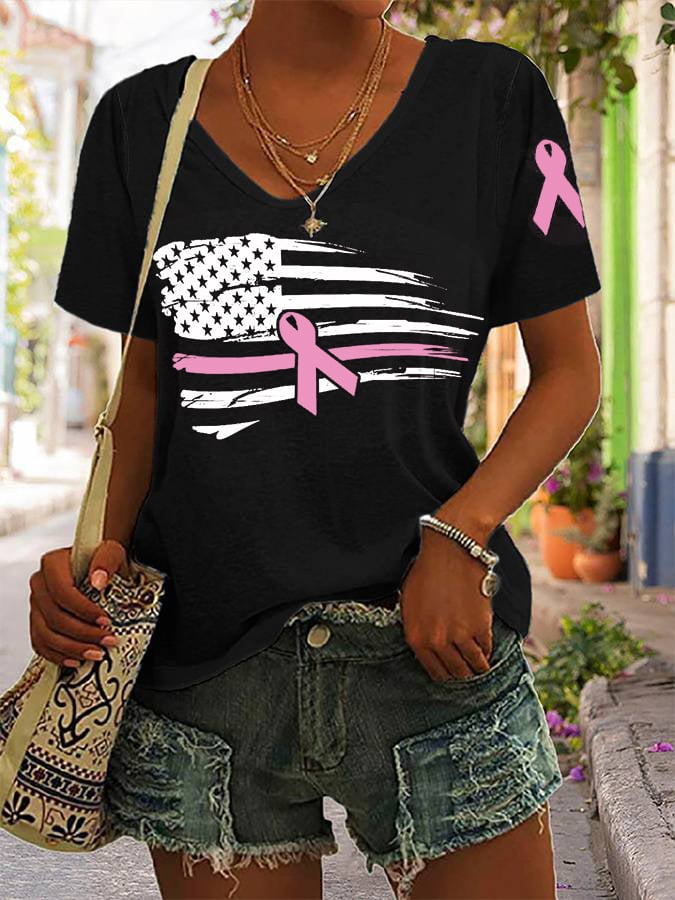T-shirt à col en V pour femme, avec ruban rose et drapeau américain, symbole de sensibilisation au cancer du sein. 