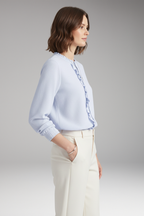 Women's Blouse with Round Neckline and Even Exterior