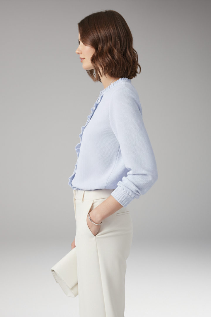 Women's Blouse with Round Neckline and Even Exterior