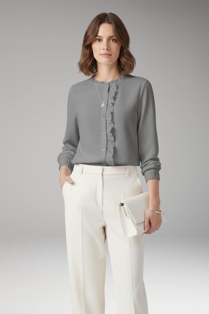 Women's Blouse with Round Neckline and Even Exterior