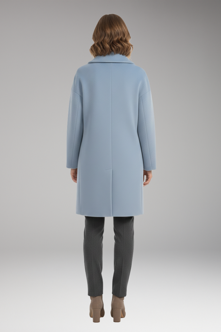 Women's Coat with Wide Collar and Long Sleeves