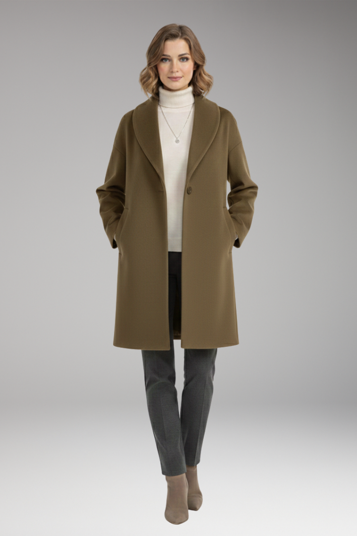 Women's Coat with Wide Collar and Long Sleeves