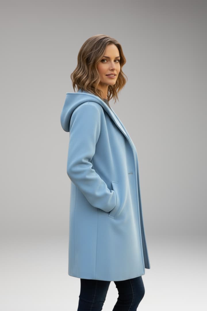 Women's Oversized Coat with Wide Lapel and Hidden Closure