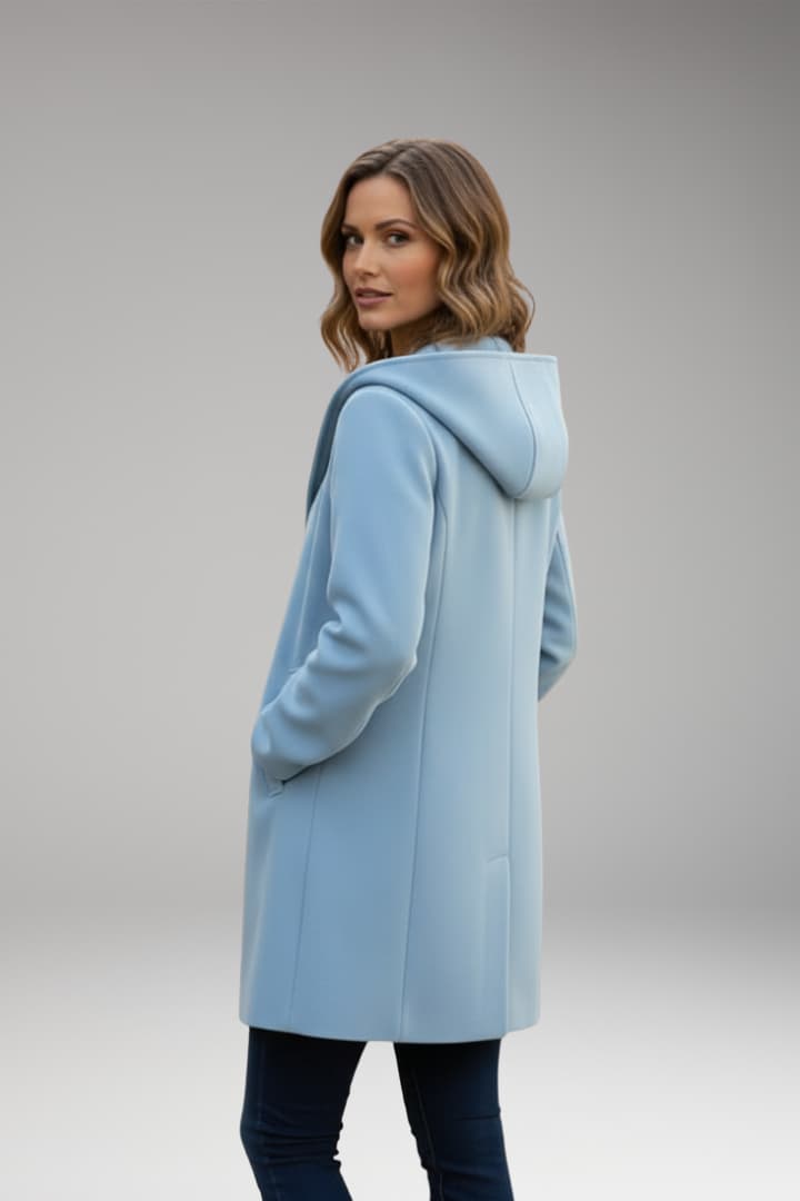 Women's Oversized Coat with Wide Lapel and Hidden Closure