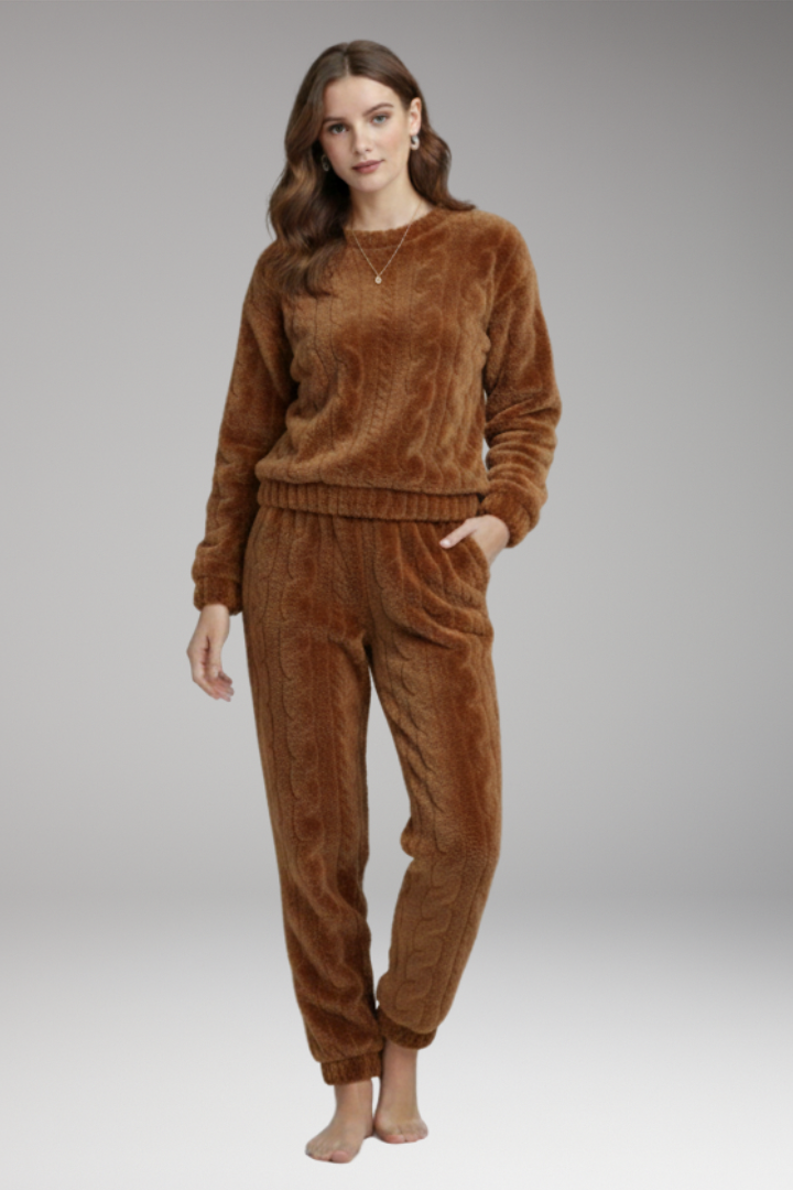 Women's Pyjama Set with Round Neck and Waistband