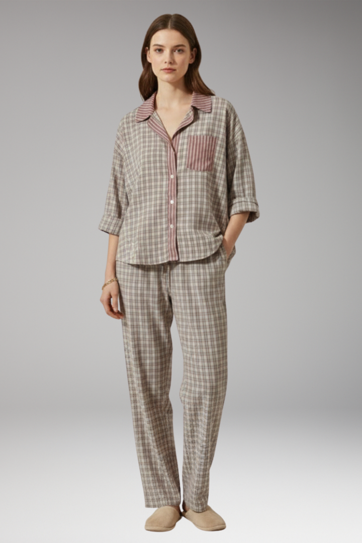 Women's Pyjama Top with Checked Surface and Contrasting Collar