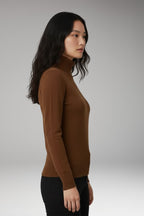 Women's Turtleneck Sweater with Long Sleeves and Ribbed Surface